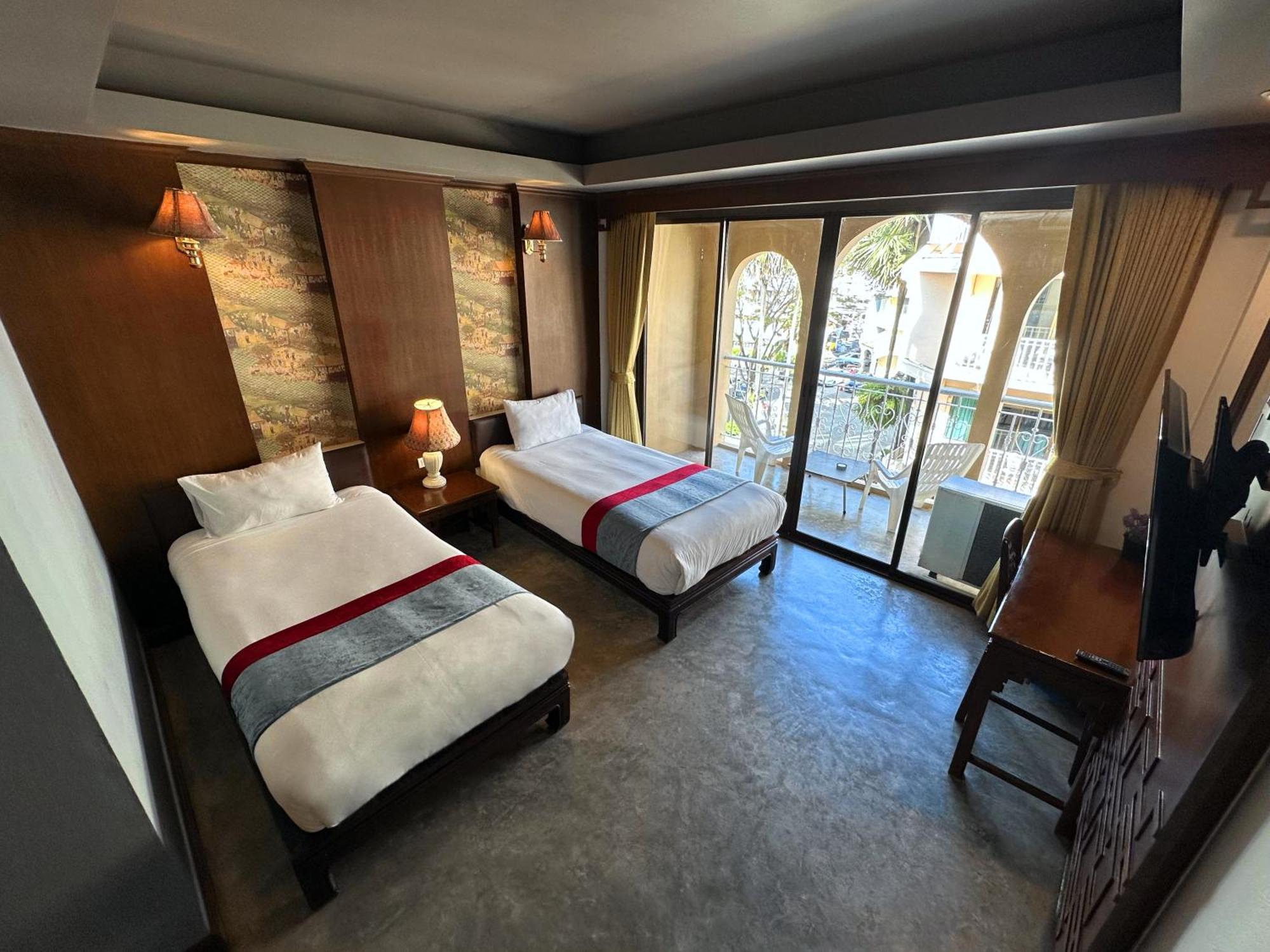 Grand Orlov Apart Hotel Patong Exterior foto